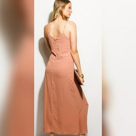 🆕🌿BOUTIQUE BLUSH SPAGHETTI STRAP DRESS🌿 - Picture 7 of 10